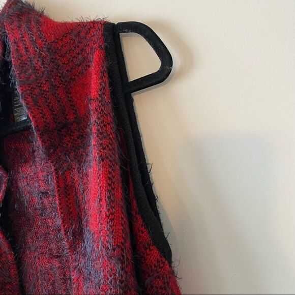 Vertigo-Buffalo Plaid Eyelash/Fuzzy Open Waterfall Vest (Medium) - Picture 6 of 10